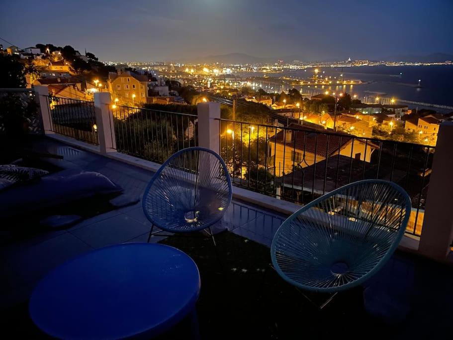 Superbe Terrasse Avec Vue Panoramique Sur La * Marseille